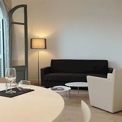 Barcelona Apartment Viladomat 0*,  스페인